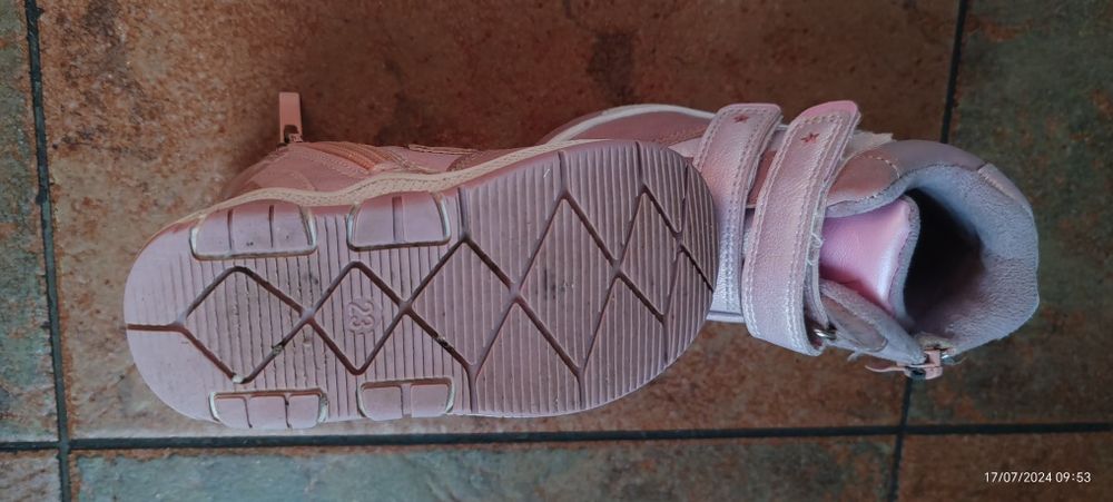 Buty zimowe róż. 23