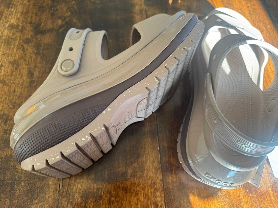 Sandały CROCS W9 nowe Mega Crush