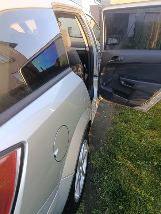 Opel Astra H 1.9 CDTI