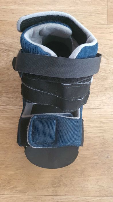 But ortopedyczny orteza rozmiar M, długość wkładki 25,5cm