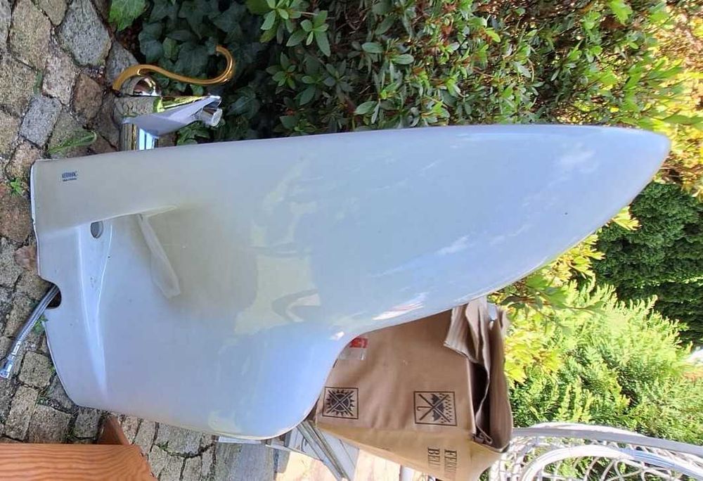 bidet Ceramag z baterią Dornbracht