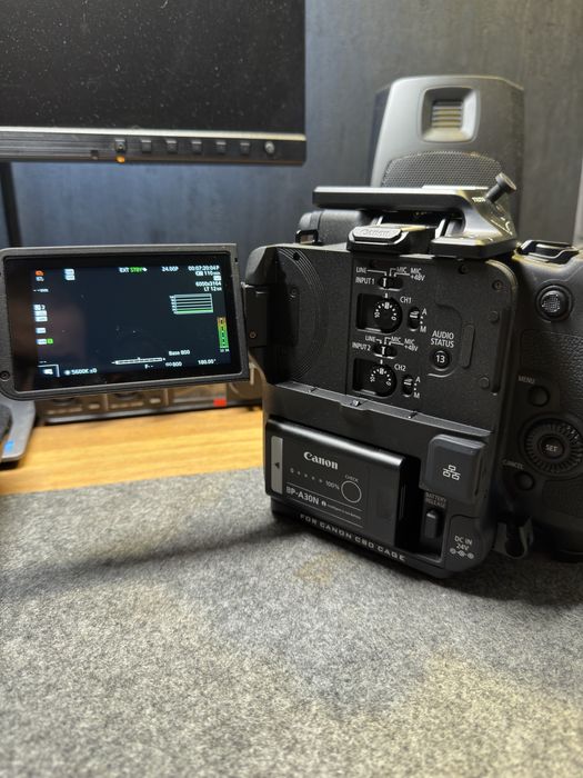 Canon C80 + Tilta Cage + SDcard 64gb