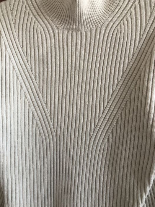 Теплое шерстяное платье-свитер H&M