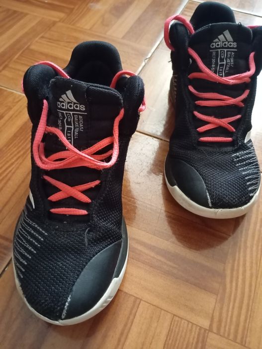 Vendo Tênis Basket ADIDAS