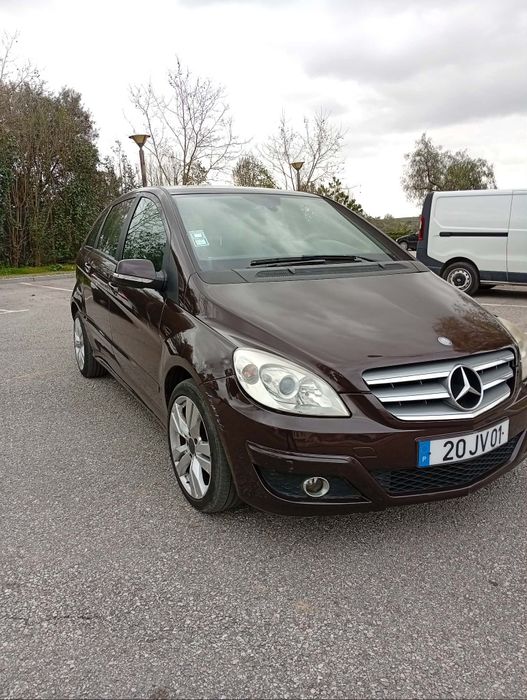 Vendo mercedes benz B180