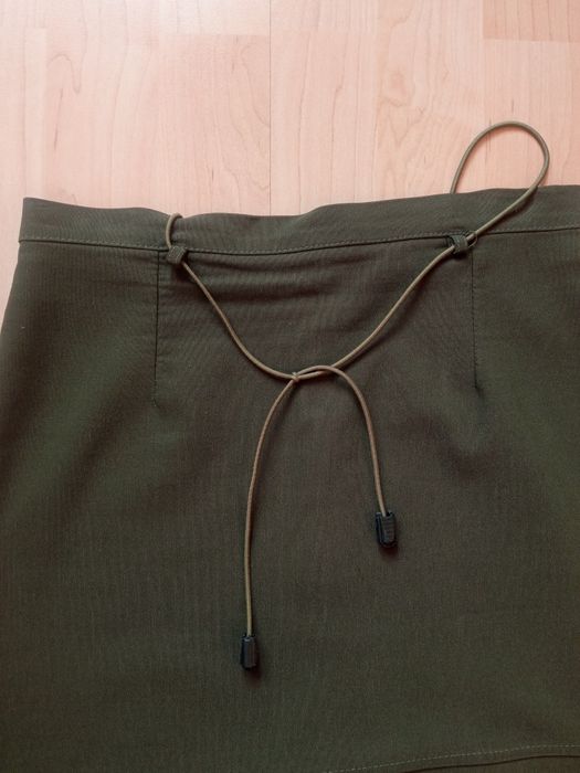 Spódnica khaki typ ołówkowy