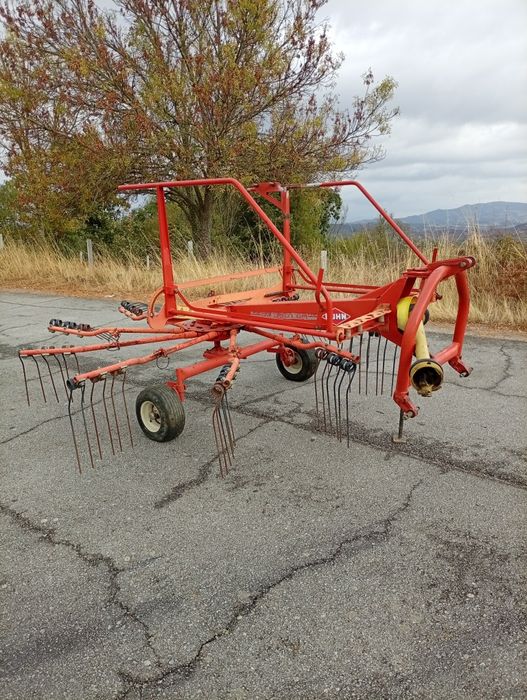 Juntador de feno Kuhn GA 3501 GM