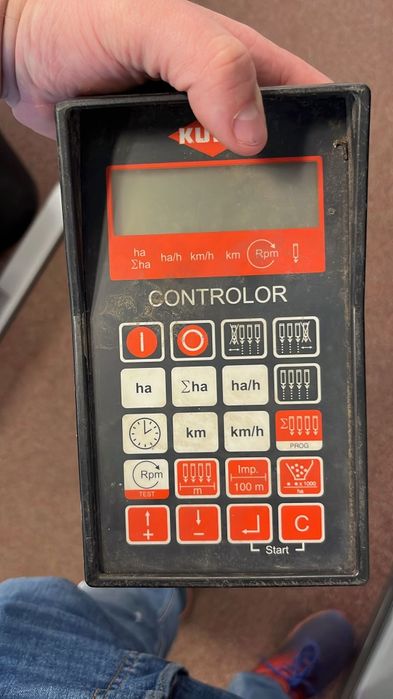 Siewnik do kukurydzy Kunh Planter 8 rzędowy