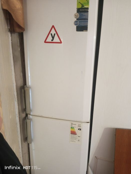 Продам холодильник