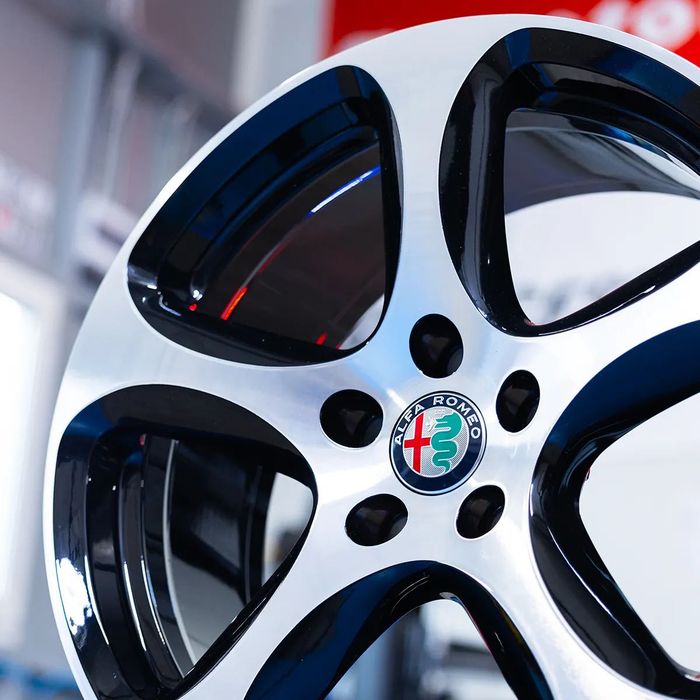 NOWE  ORYGINALNE Felgi Alfa Romeo 18" Giulia Stelvio Giulietta