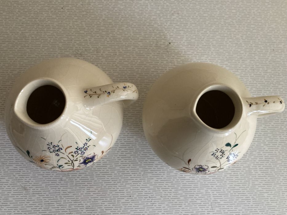 Jarras pintadas à mão