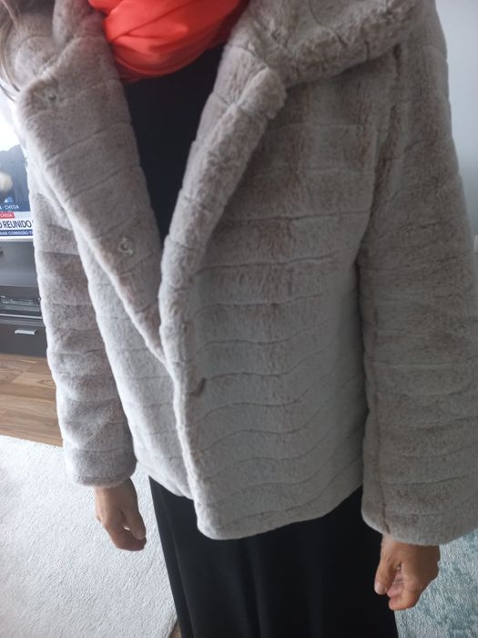 Casaco curto de pêlo