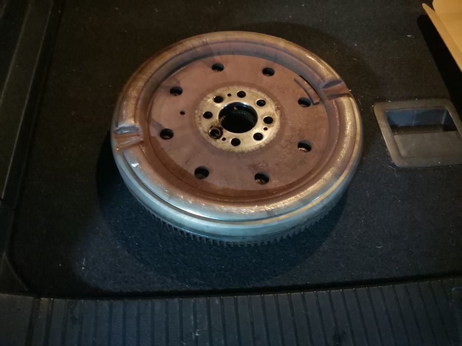 Маховик 2-х массовый демпфер Volkswagen Passat b8, b7, Golf, Skoda