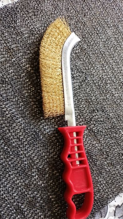 Щітка по металу,для видалення фарби та іржі