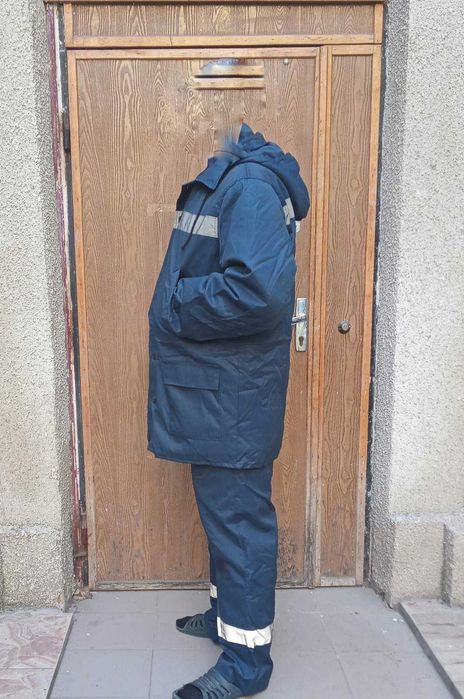 Продам Зимнюю Спецодежду