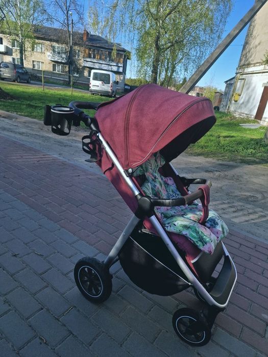 Продам коляску..