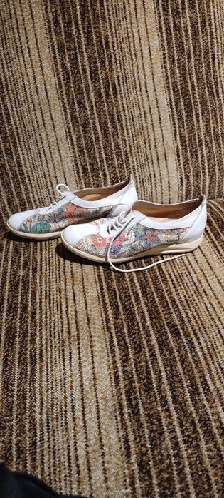 Sprzedam buty damskie