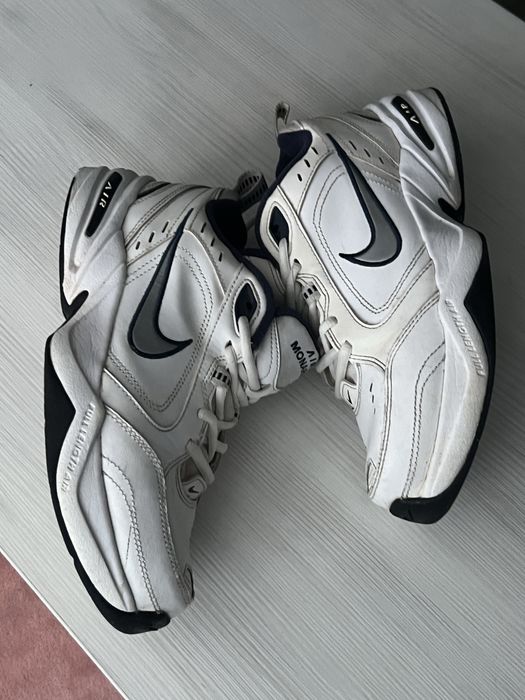 Продам кросівки Nike в гарному стані 24 см