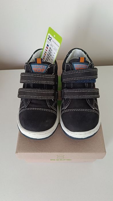 Nowe półbuty granatowe Lasocki 22