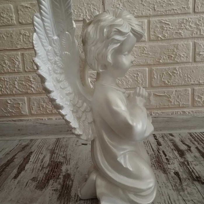 Ангелочок     .       .