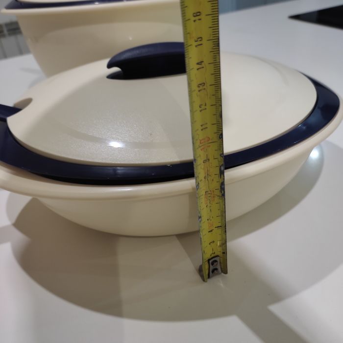 Duas terrinas térmicas Tupperware443783092581836804