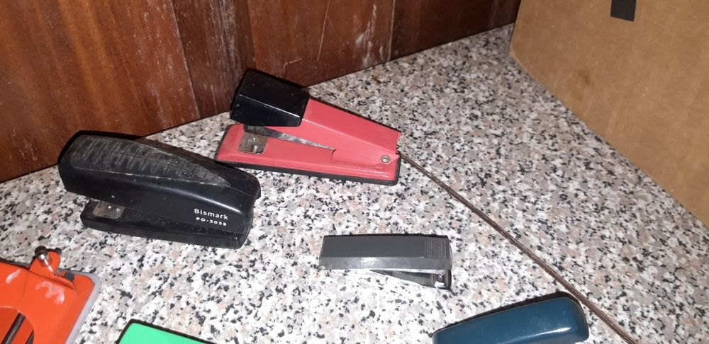 Conjunto de Agrafadores Diversos