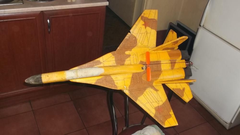 Model Su-27 Flancer EPP