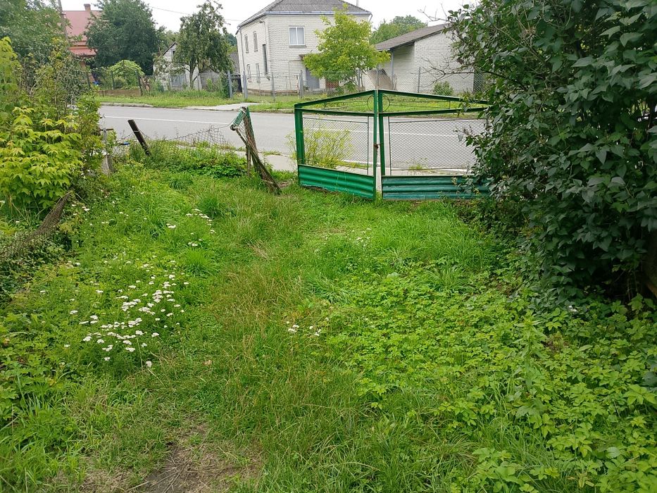 Продам будинок в м.Комарно