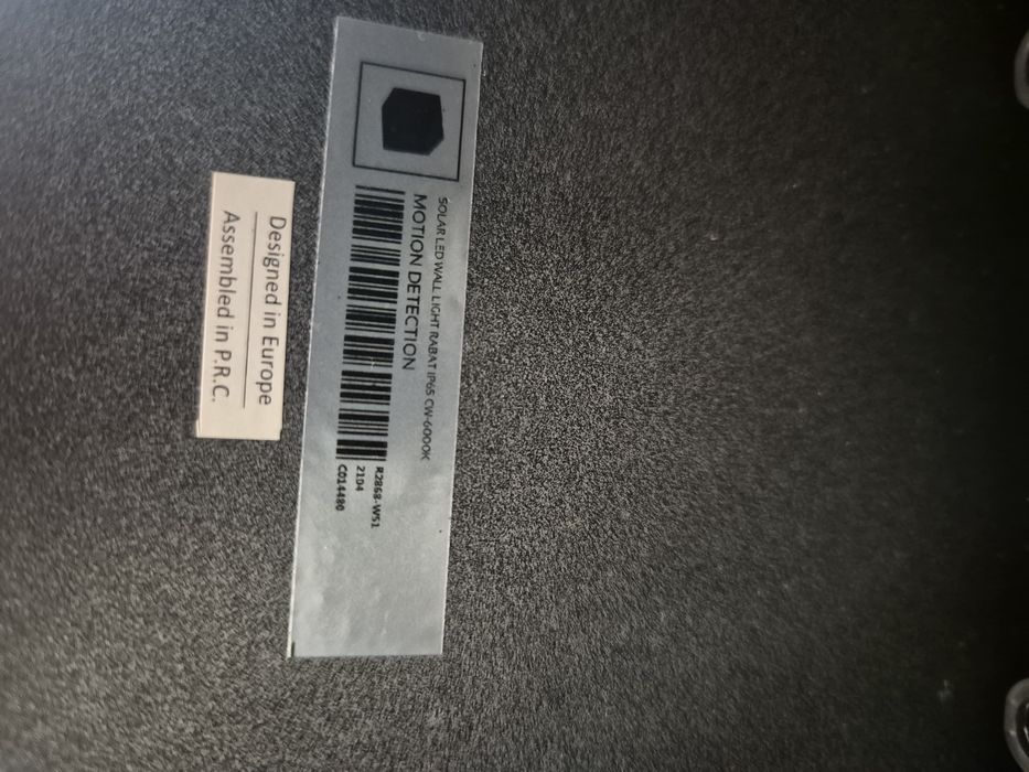 Iluminação exterior solar com sensor de movimento