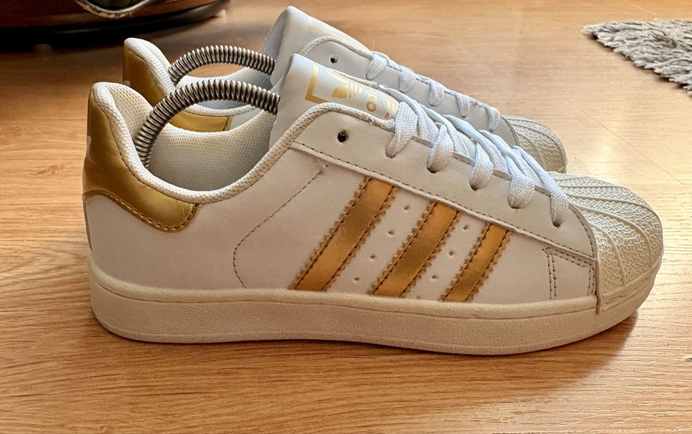 Adidas Superstar