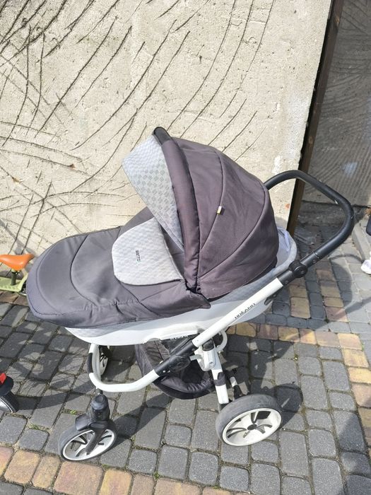 Łóżeczko.fotelik wózek wanienka