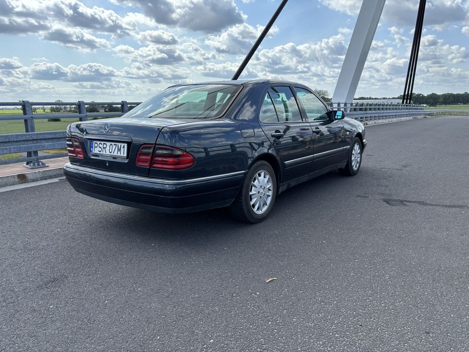 Mercedes-Benz w210 E220D