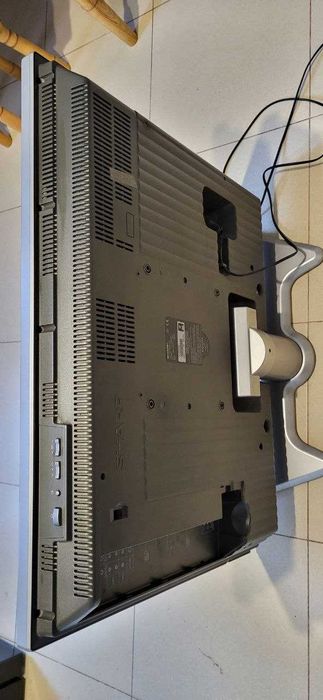 Телевізор SHARP LC-37AD5E