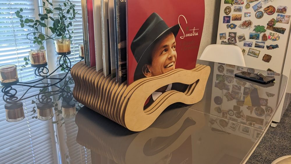 Підставка для вінілових платівок.