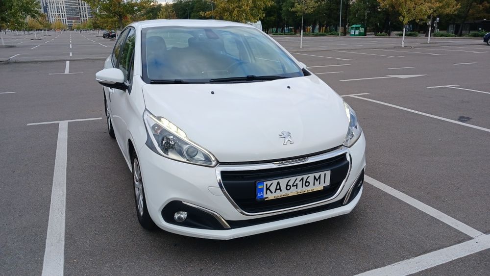 Пежо 208 Peugeot