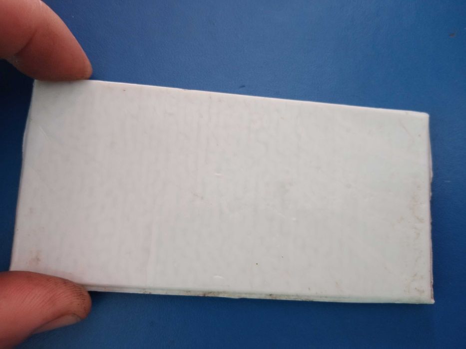 Продам 50м квадратних плитки для стін на скляній основі