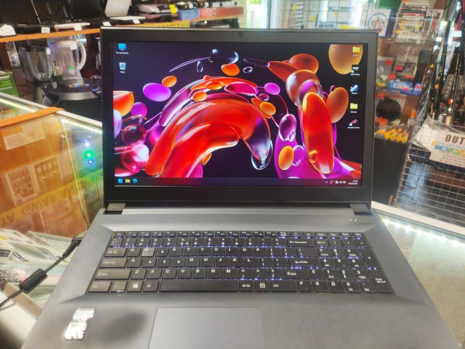 Laptop DREAM MACHINES 17,3″ i7/16GB/1TB HDD/GTX 1050 Ti/WIN11