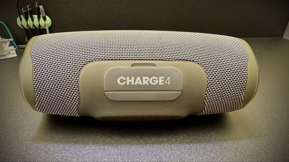 Портативна колонка JBL Charge 4