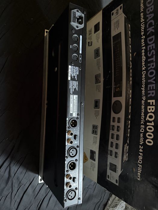 Wzmacniacz Behringer FBQ1000
