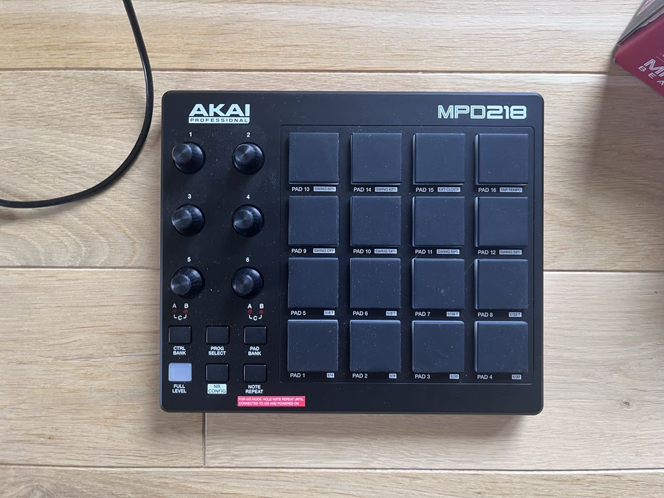 Akai professional MPD218 mini pad co troler with 16 MPC PADS