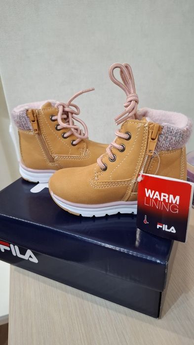 Ботінки Філа. Fila нові. Для дівчинки. 22 розмір. Холодна весна-осінь