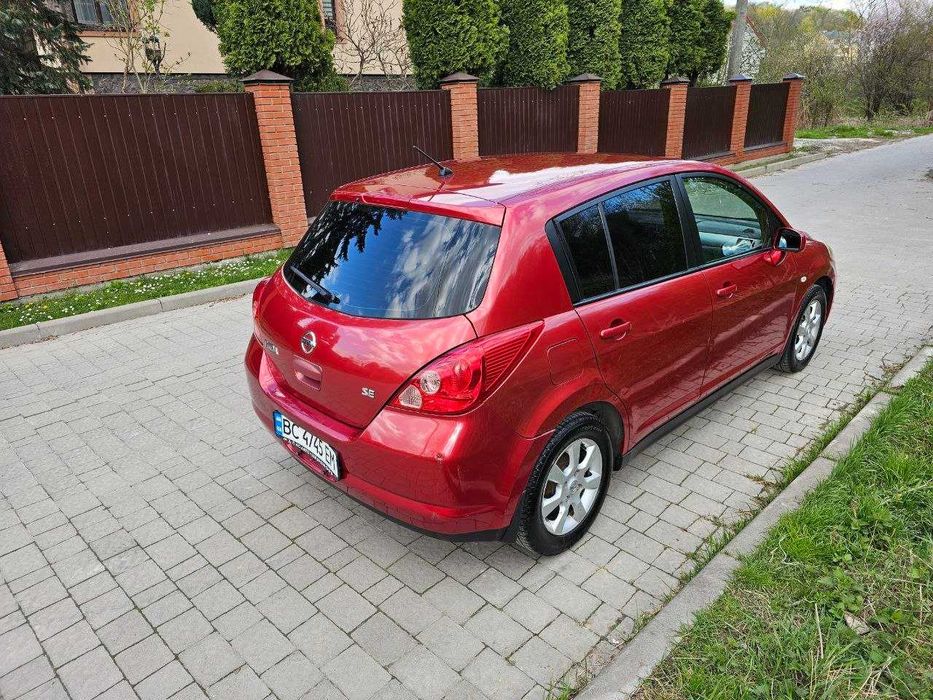 Nissan Tiida 2008 року