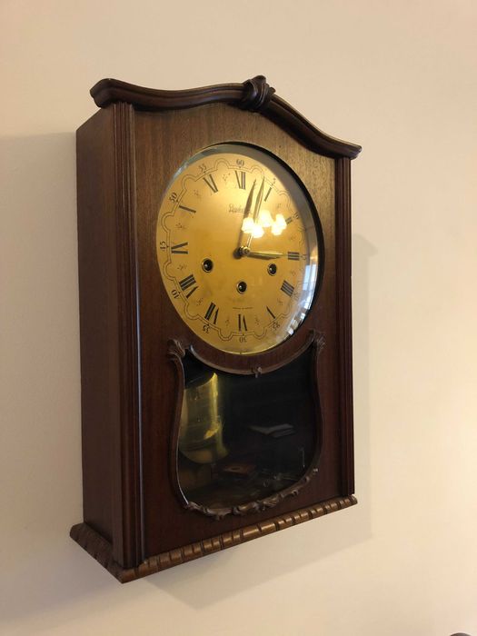 Relógio de Parede antigo a funcionar