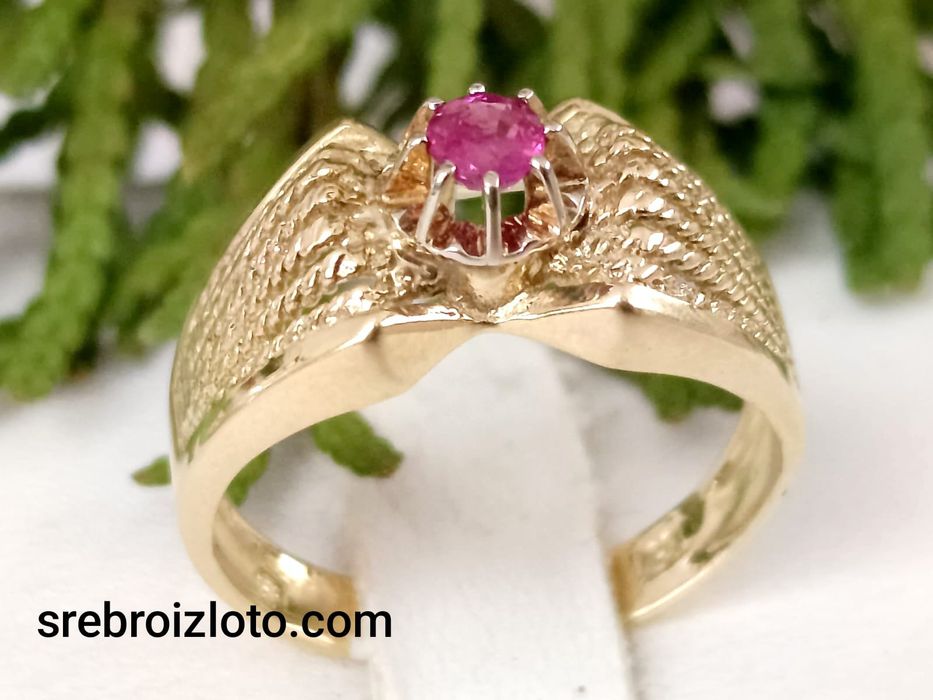 Pierścionek złoty z rubinem
