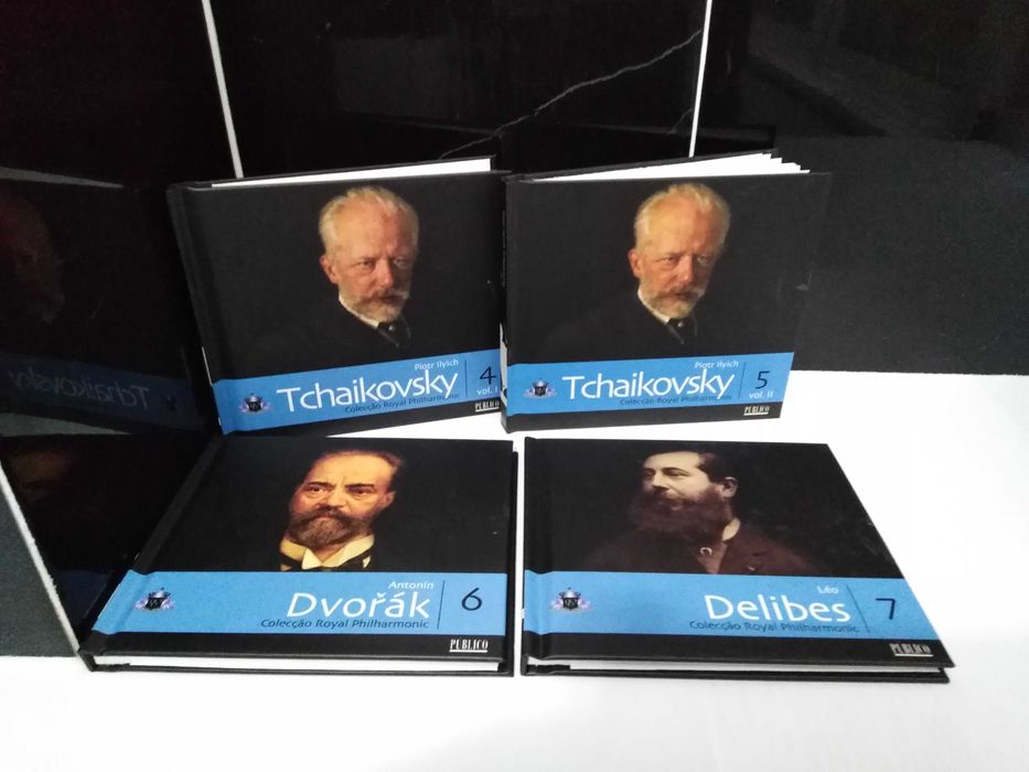Cds com Livro Compositores Tchaikovsky,Antonín Dvořák e Léo Delibes.