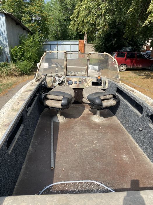 Продам лодочный комплект Прогресс - 4 + Mercury 50 EFI + лафет