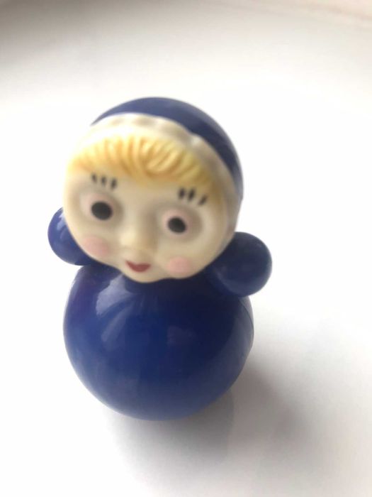 Продам  куклу неваляшку