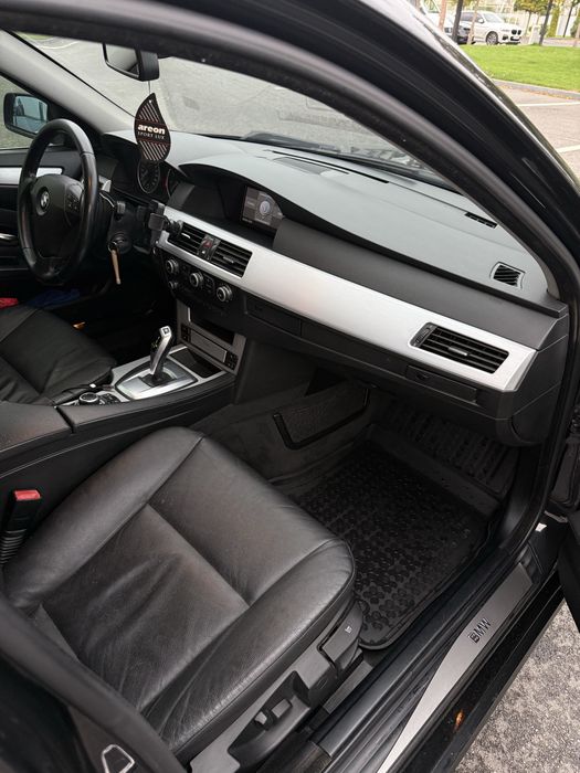 Продам BMW 5 series E60 530xi