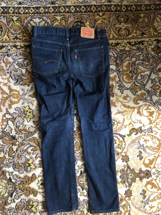 Продаю джинсы levis