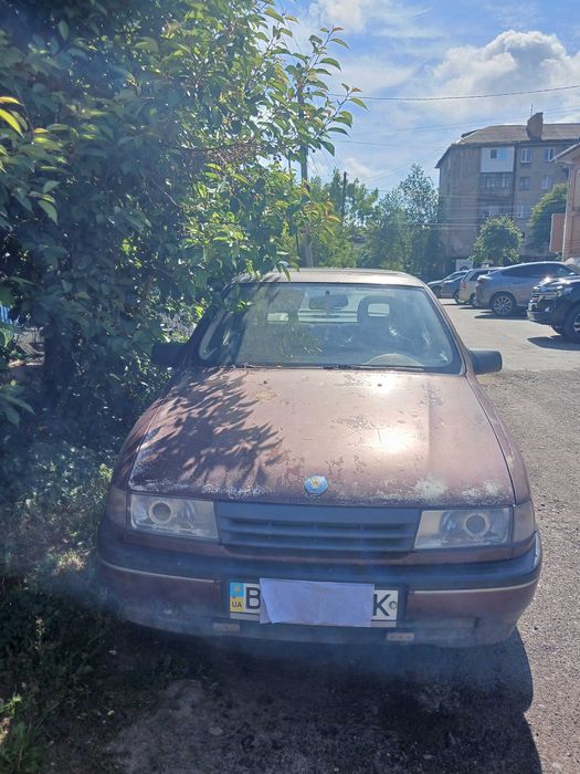 Продам машину 900 ₴ ціна договірна.Не працює коробка передач.
